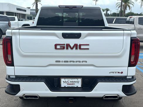 Certified 2022 GMC Sierra 1500 AT4 w/ AT4 Premium Package AWD/4WD image 6