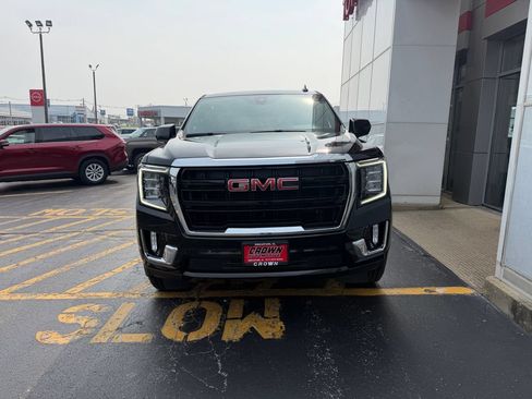 Used 2022 GMC Yukon XL SLE w/ Gmc Pro Safety Plus Package AWD/4WD image 2