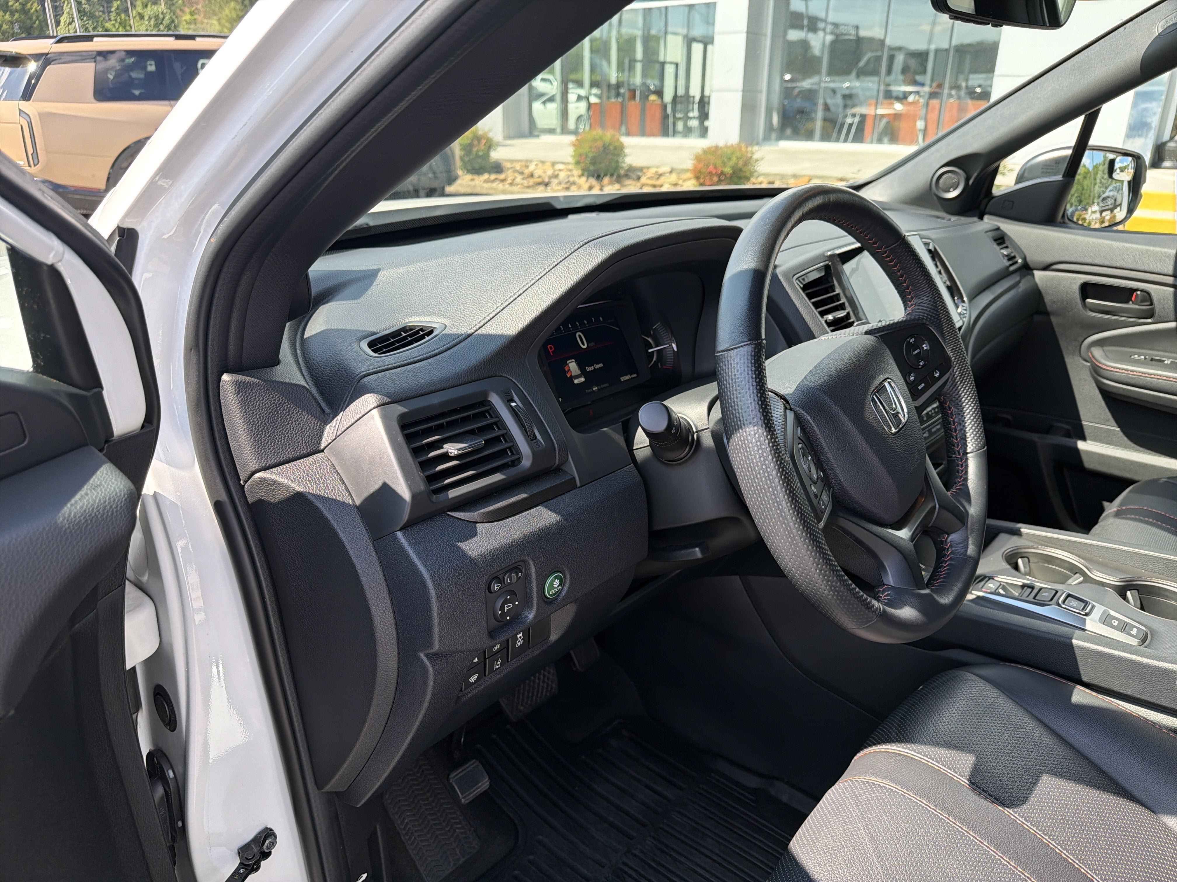 Used 2025 Honda Passport TrailSport image 16