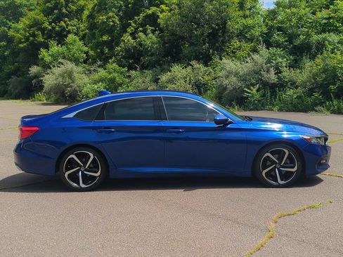 Used 2020 Honda Accord Sport image 3