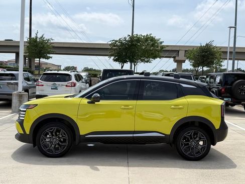 Used 2026 Nissan Kicks SR FWD image 7