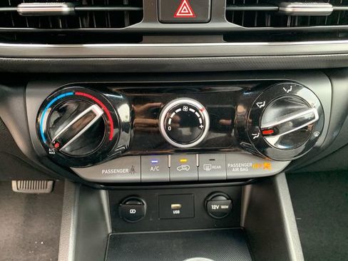 Used 2023 Hyundai Kona SEL image 27