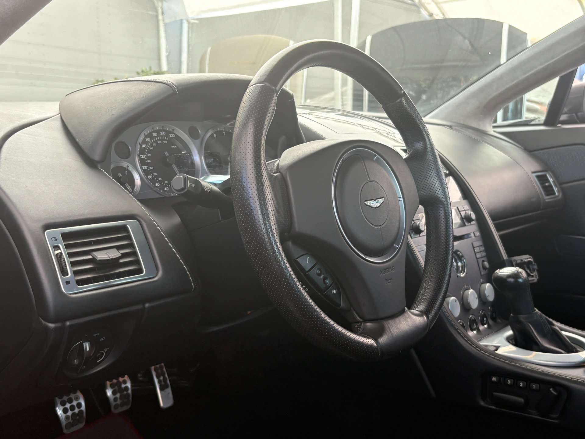 Used 2007 Aston Martin V8 Vantage Coupe RWD image 25