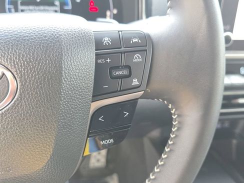 Used 2026 Toyota Camry SE image 23