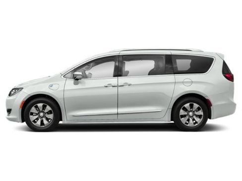 Used 2018 Chrysler Pacifica Touring-L image 3