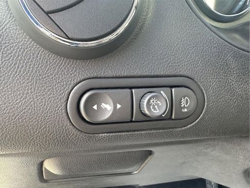 Used 2008 Pontiac G6 GT w/ Premium Package FWD image 19