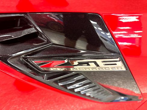 Used 2016 Chevrolet Corvette Z06 w/ 3LZ Preferred Equipment Group image 37