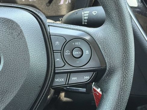 Used 2026 Toyota Corolla LE FWD image 15