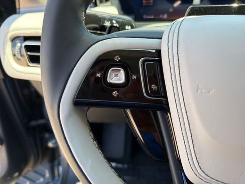 New 2026 Lincoln Aviator AWD image 28
