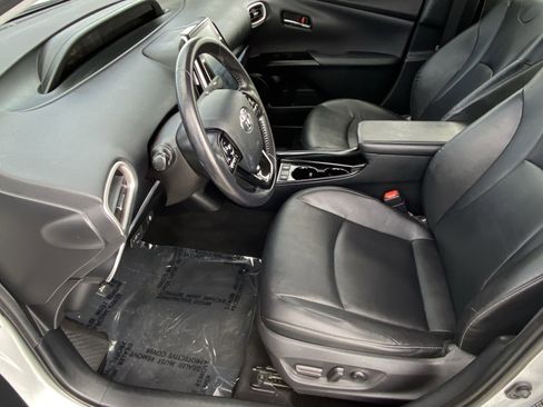 Used 2022 Toyota Prius Prime XLE FWD image 27