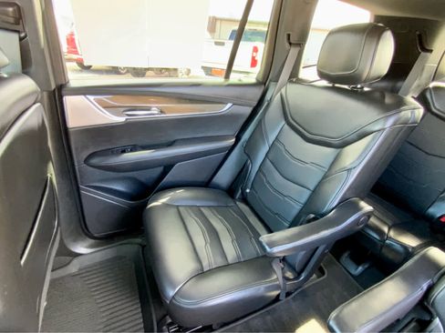 Used 2020 Cadillac XT6 Premium Luxury w/ Platinum Package AWD/4WD image 23
