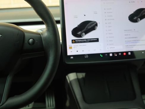 Used 2021 Tesla Model 3 Standard Range Plus RWD image 30
