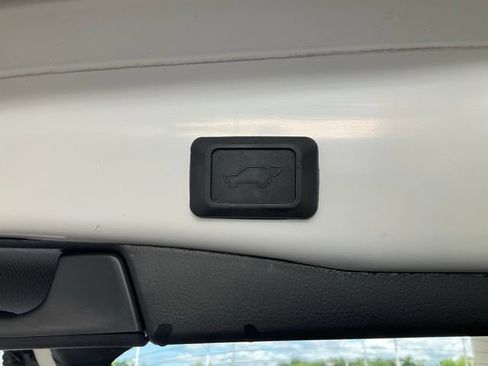 Used 2023 Toyota RAV4 XLE Premium FWD image 19