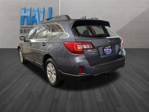 Used 2017 Subaru Outback 2.5i Premium image 3