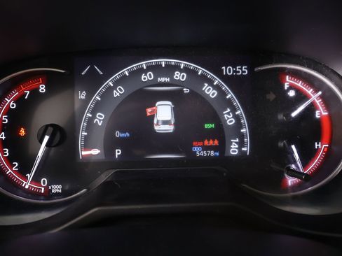 Used 2023 Toyota RAV4 XLE image 4