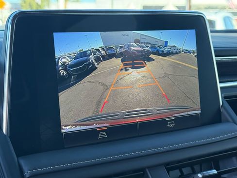 Used 2023 GMC Yukon XL SLT image 23