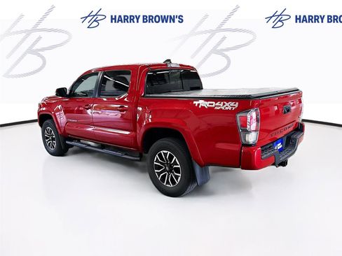 Used 2022 Toyota Tacoma TRD Sport AWD/4WD image 2