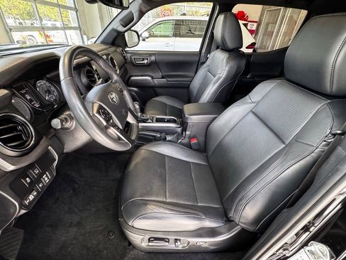 Used 2023 Toyota Tacoma TRD Sport w/ TRD Premium Sport Package image 19