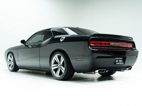 Used 2010 Dodge Challenger SRT8 w/ SRT Option Group II RWD image 19