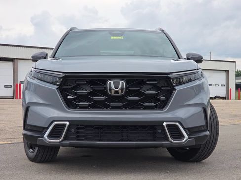 Used 2025 Honda CR-V Sport Touring image 3