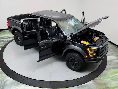 Used 2018 Ford F150 Raptor w/ Equipment Group 802A Luxury image 38