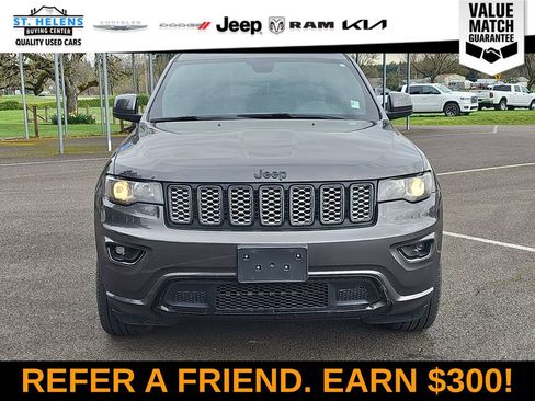 Used 2018 Jeep Grand Cherokee Altitude image 11