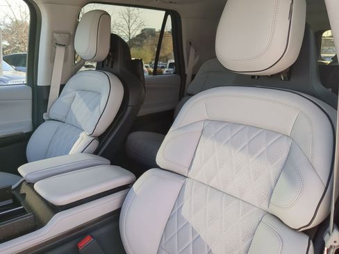 New 2025 Lincoln Navigator L Black Label w/ Black Label Special Edition image 10