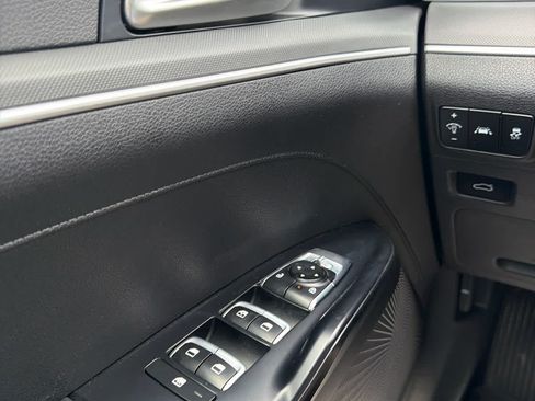 Used 2022 Kia K5 LX FWD image 17