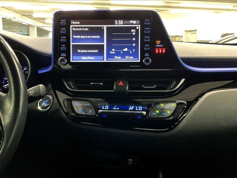 Used 2022 Toyota C-HR XLE image 33