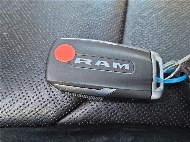 Used 2020 RAM 1500 Laramie AWD/4WD image 23