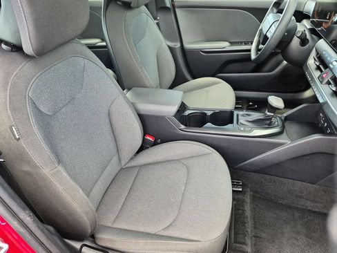 Used 2025 Kia K4 FWD image 30