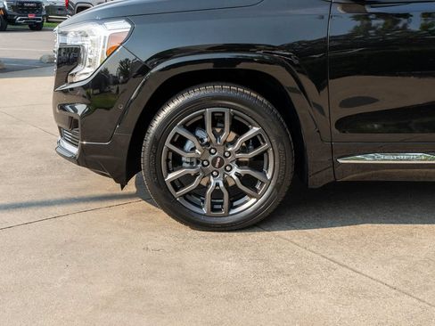 Used 2023 GMC Terrain Denali w/ Black Diamond Edition AWD/4WD image 31