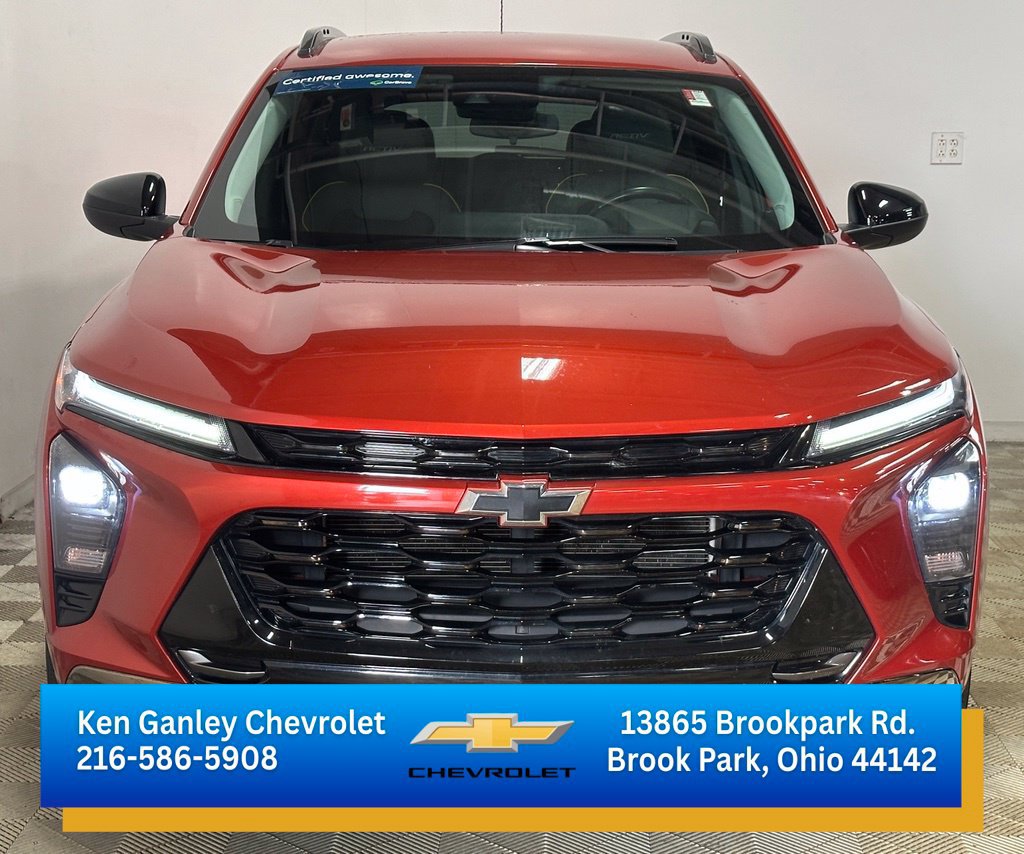 Certified 2024 Chevrolet Trax ACTIV w/ Driver Confidence Package FWD image 2