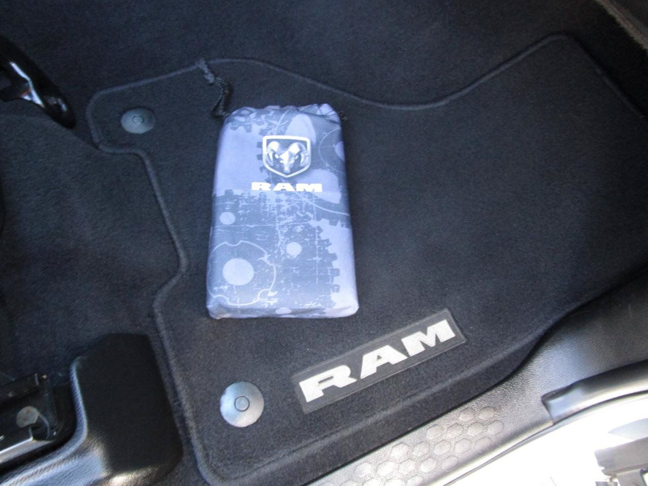 Used 2022 RAM 2500 Big Horn AWD/4WD image 29