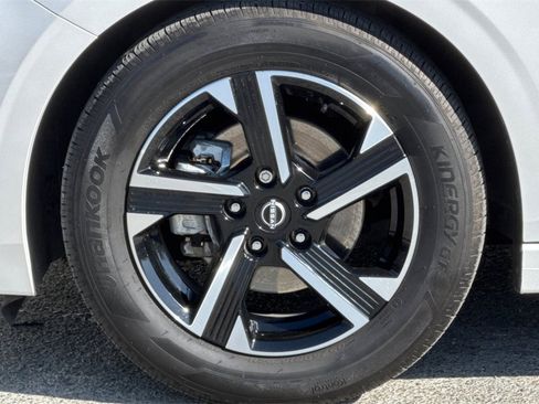 Used 2024 Nissan Sentra SV image 23