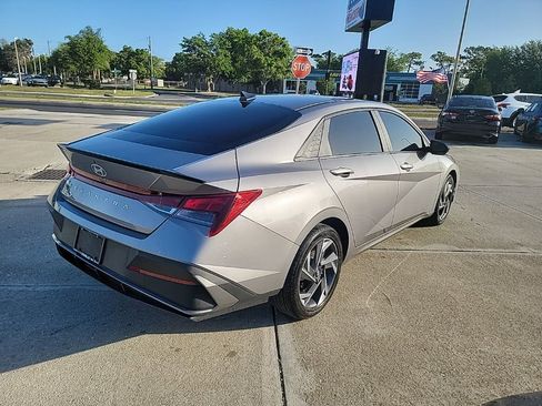 Used 2025 Hyundai Elantra Sport w/ Cargo Package image 5
