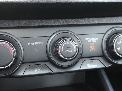 Used 2020 Kia Forte LXS FWD image 12