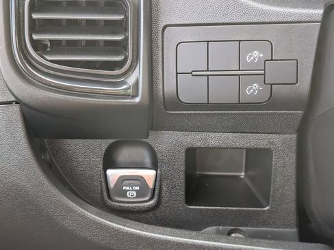 Used 2025 RAM ProMaster 2500 FWD image 20