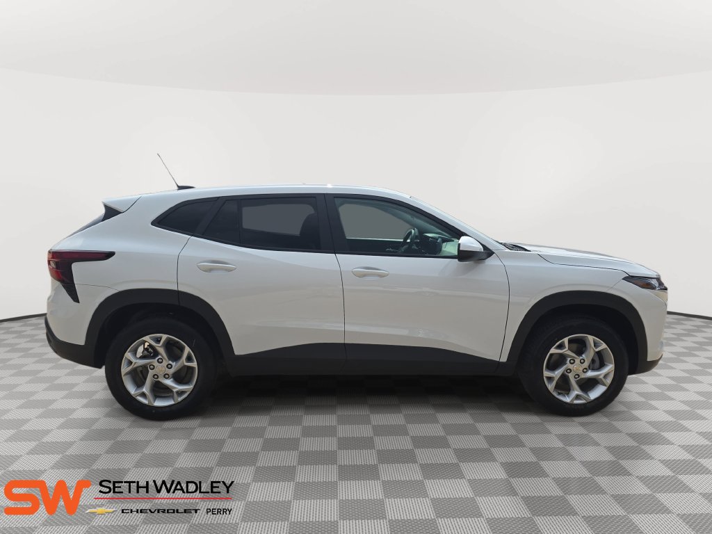 New 2026 Chevrolet Trax LS w/ LS Convenience Package FWD image 8