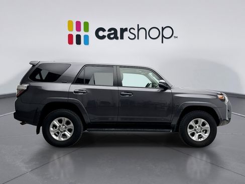 Used 2017 Toyota 4Runner SR5 Premium image 6