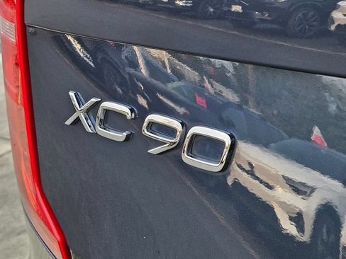 Certified 2024 Volvo XC90 T8 Plus w/ Protection Package Premier AWD/4WD image 10