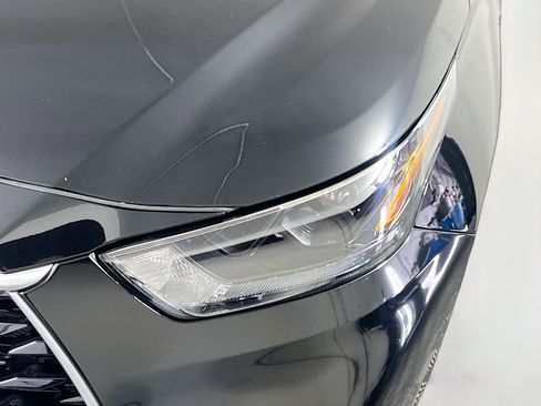 Used 2023 Toyota Highlander XLE image 11