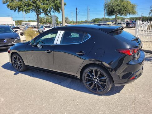 New 2026 MAZDA MAZDA3 Hatchback w/Premium Plus Pkg image 10