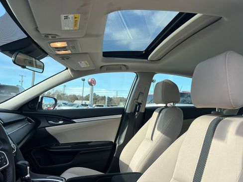 Used 2019 Honda Civic EX image 22