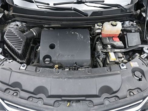 Used 2020 Chevrolet Traverse LT w/ Driver Confidence II Package image 24