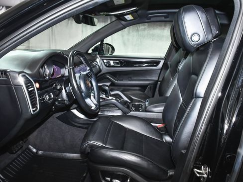 Used 2020 Porsche Cayenne E-Hybrid image 50