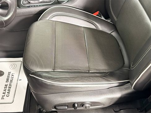 Used 2020 Chevrolet Traverse High Country image 19