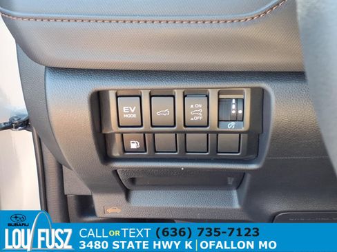 Used 2025 Subaru Forester Touring w/ Touring Package AWD/4WD image 21