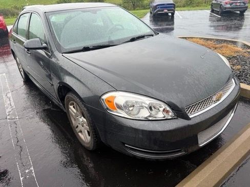 Used 2016 Chevrolet Impala LT FWD image 17