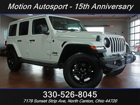 Used 2021 Jeep Wrangler Unlimited Sahara AWD/4WD image 2